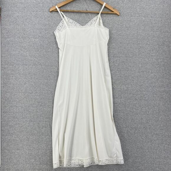 Vintage Vanity Fair Full Slip Womens 32 / 26" Long White Lace Trim Adj. Straps - Picture 3 of 12